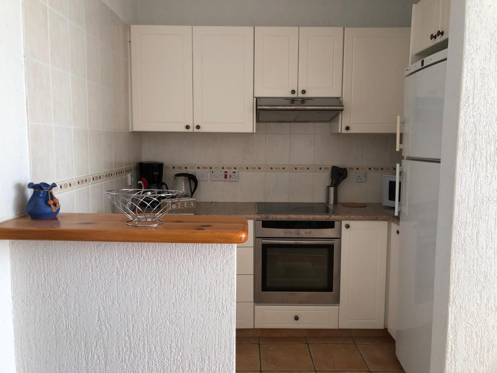 Limnaria Gardens - 1 Bedroom, Sunny Apartment With Stunning Pool Views Пафос Экстерьер фото